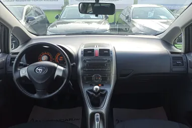 TOYOTA AURIS 1.6 Sol Black Sand Pearl +1.Tulajdonos +Keveset futott+ Végig Vez.Szerviz +3X-s GARANCIA !!