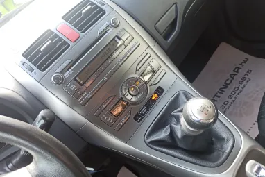 TOYOTA AURIS 1.6 Sol Black Sand Pearl +1.Tulajdonos +Keveset futott+ Végig Vez.Szerviz +3X-s GARANCIA !!