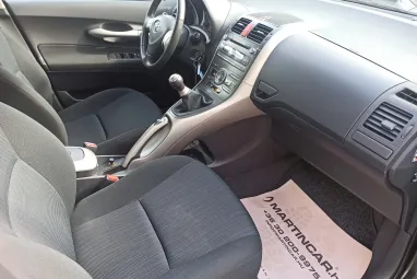 TOYOTA AURIS 1.6 Sol Black Sand Pearl +1.Tulajdonos +Keveset futott+ Végig Vez.Szerviz +3X-s GARANCIA !!