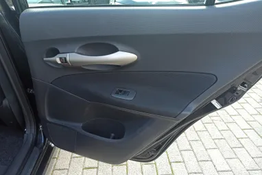 TOYOTA AURIS 1.6 Sol Black Sand Pearl +1.Tulajdonos +Keveset futott+ Végig Vez.Szerviz +3X-s GARANCIA !!