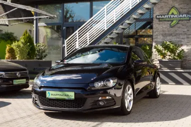 VOLKSWAGEN SCIROCCO 1.4 TSI Schwarz Metallic +Mo.-i 1.Tulaj +Vez.Szerviz +Gyönyörű-Egyedi + 3X-s GARANCIA !!