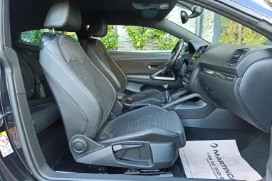 VOLKSWAGEN SCIROCCO 1.4 TSI Schwarz Metallic +Mo.-i 1.Tulaj +Vez.Szerviz +Gyönyörű-Egyedi + 3X-s GARANCIA !!