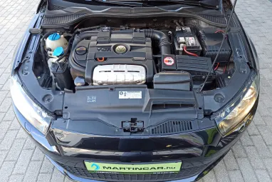 VOLKSWAGEN SCIROCCO 1.4 TSI Schwarz Metallic +Mo.-i 1.Tulaj +Vez.Szerviz +Gyönyörű-Egyedi + 3X-s GARANCIA !!