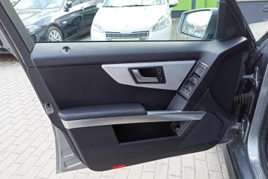 MERCEDES-BENZ GLK 220 CDI BlueEFFICIENCY 4Matic (Automata) Palladium Silver +1.Mo-i Tulajdonostól +Keveset futott +3X-s GARANCIA !!