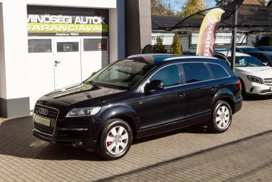 AUDI Q7 3.0 TDI DPF quattro Tiptronic ic 7 személyes Phantom Black Pearl +Első Tulajdonostól +3X-s GARANCIA !!