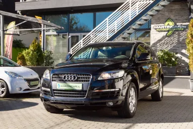 AUDI Q7 3.0 TDI DPF quattro Tiptronic ic 7 személyes Phantom Black Pearl +Első Tulajdonostól +3X-s GARANCIA !!