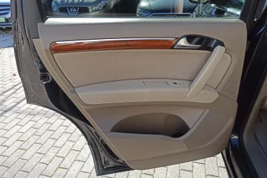 AUDI Q7 3.0 TDI DPF quattro Tiptronic ic 7 személyes Phantom Black Pearl +Első Tulajdonostól +3X-s GARANCIA !!