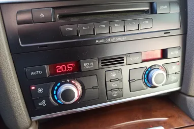 AUDI Q7 3.0 TDI DPF quattro Tiptronic ic 7 személyes Phantom Black Pearl +Első Tulajdonostól +3X-s GARANCIA !!