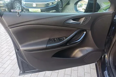 OPEL ASTRA K 1.4 T Innovation Carbon Flash Metalic +1.Tulajdonostól+Vez.Szervíz +Keveset futott +3X-s GARANCIA !!