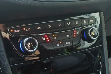 OPEL ASTRA K 1.4 T Innovation Carbon Flash Metalic +1.Tulajdonostól+Vez.Szervíz +Keveset futott +3X-s GARANCIA !!