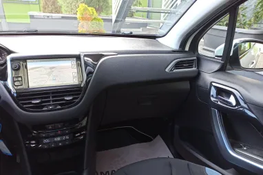 PEUGEOT 208 1.6 VTi Allure Bianca White +1.Tulaj +130E km +Friss Műszaki +3X-s GARANCIA !!