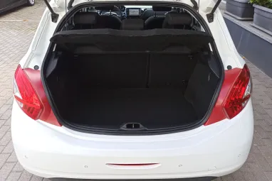 PEUGEOT 208 1.6 VTi Allure Bianca White +1.Tulaj +130E km +Friss Műszaki +3X-s GARANCIA !!