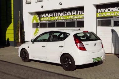 HYUNDAI I30 i30u 1.4 DOHC Life Crystal White +Keveset futott +Igényes állapot +3X-s GARANCIA !!