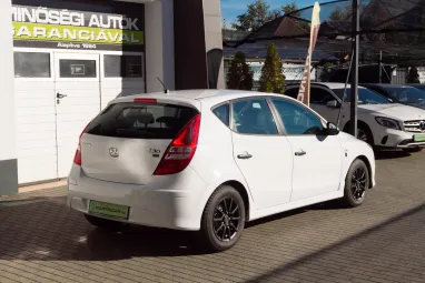 HYUNDAI I30 i30u 1.4 DOHC Life Crystal White +Keveset futott +Igényes állapot +3X-s GARANCIA !!