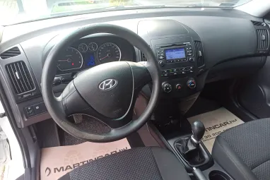 HYUNDAI I30 i30u 1.4 DOHC Life Crystal White +Keveset futott +Igényes állapot +3X-s GARANCIA !!