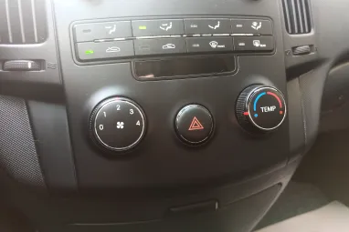 HYUNDAI I30 i30u 1.4 DOHC Life Crystal White +Keveset futott +Igényes állapot +3X-s GARANCIA !!