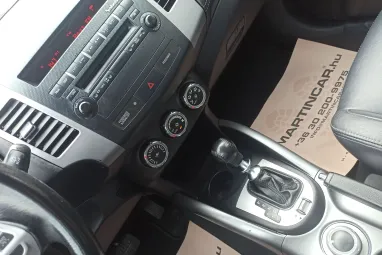 MITSUBISHI OUTLANDER 2.2 DI-D Intense Plus 4WD (Automata) 7 személyes Stone Grey Metallic +1.Tulajdonostól +Friss Szerviz +3X-s GARANCIA !!