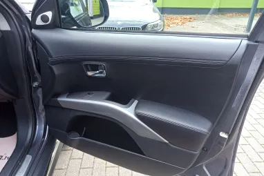 MITSUBISHI OUTLANDER 2.2 DI-D Intense Plus 4WD (Automata) 7 személyes Stone Grey Metallic +1.Tulajdonostól +Friss Szerviz +3X-s GARANCIA !!