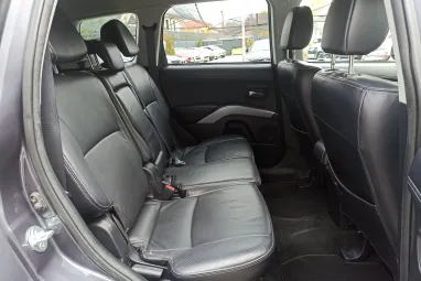 MITSUBISHI OUTLANDER 2.2 DI-D Intense Plus 4WD (Automata) 7 személyes Stone Grey Metallic +1.Tulajdonostól +Friss Szerviz +3X-s GARANCIA !!