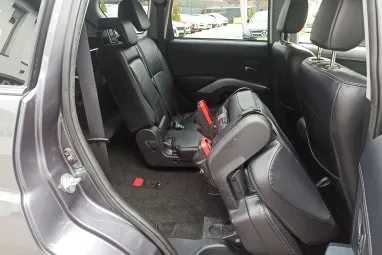 MITSUBISHI OUTLANDER 2.2 DI-D Intense Plus 4WD (Automata) 7 személyes Stone Grey Metallic +1.Tulajdonostól +Friss Szerviz +3X-s GARANCIA !!