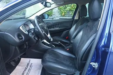 LANCIA DELTA 1.4 T-Jet Oro Midnight Blue +Igazi OLASZ egyéniség +1. Tulaj +Friss Műszaki +3X-s GARANCIA !!