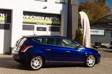 LANCIA DELTA 1.4 T-Jet Oro Midnight Blue +Igazi OLASZ egyéniség +1. Tulaj +Friss Műszaki +3X-s GARANCIA !!