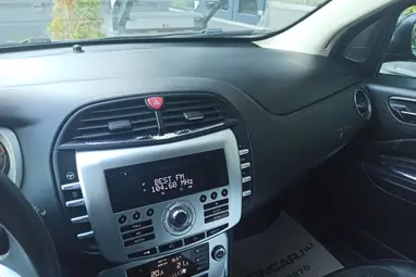 LANCIA DELTA 1.4 T-Jet Oro Midnight Blue +Igazi OLASZ egyéniség +1. Tulaj +Friss Műszaki +3X-s GARANCIA !!