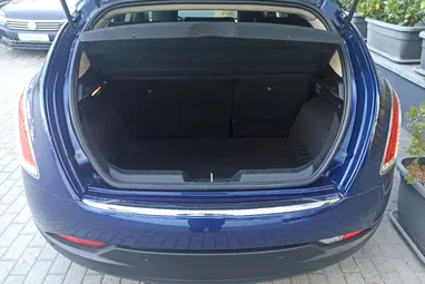 LANCIA DELTA 1.4 T-Jet Oro Midnight Blue +Igazi OLASZ egyéniség +1. Tulaj +Friss Műszaki +3X-s GARANCIA !!