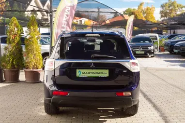 MITSUBISHI OUTLANDER 2.2 DI-D Intense Plus 4WD (Automata) Cosmic Blue +Full Service +1.Tulaj +Friss Műszaki +3X-s GARANCIA !!