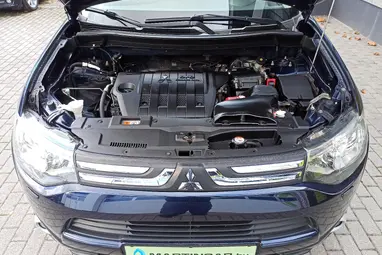 MITSUBISHI OUTLANDER 2.2 DI-D Intense Plus 4WD (Automata) Cosmic Blue +Full Service +1.Tulaj +Friss Műszaki +3X-s GARANCIA !!