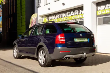 SKODA OCTAVIA Combi Scout 2.0 PD TDI DPF 4x4 Blue Storm Metallic +1.Tulajdonos +Vezérlés csere +3X-s GARANCIA !!