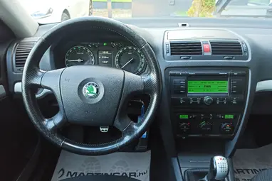 SKODA OCTAVIA Combi Scout 2.0 PD TDI DPF 4x4 Blue Storm Metallic +1.Tulajdonos +Vezérlés csere +3X-s GARANCIA !!