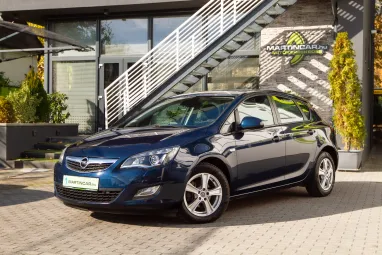 OPEL ASTRA J 1.4 T Enjoy Ultrablau Pearl +1.Tulaj +110 E.km !! +Vez szervízkönyv +3X-s GARANCIA !!