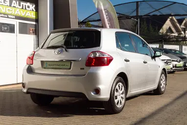 TOYOTA AURIS 1.4 D-4D Classic Silver Metallic +Első Tulajdonostól +Friss Műszaki +3X-s GARANCIA !!