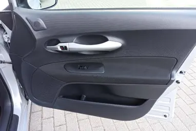 TOYOTA AURIS 1.4 D-4D Classic Silver Metallic +Első Tulajdonostól +Friss Műszaki +3X-s GARANCIA !!