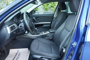 BMW 318d Touring Toledoblau Metallic +Első Tulajdonostól +Friss Műszaki +3X-s GARANCIA !!