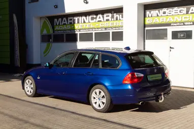 BMW 318d Touring Toledoblau Metallic +Első Tulajdonostól +Friss Műszaki +3X-s GARANCIA !!