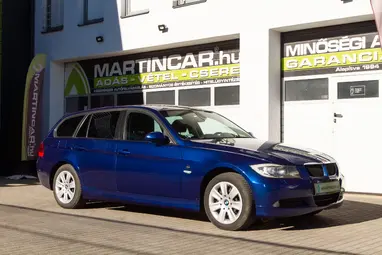 BMW 318d Touring Toledoblau Metallic +Első Tulajdonostól +Friss Műszaki +3X-s GARANCIA !!