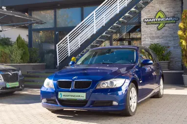 BMW 318d Touring Toledoblau Metallic +Első Tulajdonostól +Friss Műszaki +3X-s GARANCIA !!