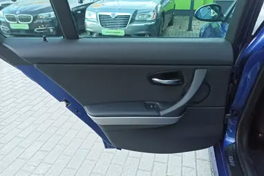 BMW 318d Touring Toledoblau Metallic +Első Tulajdonostól +Friss Műszaki +3X-s GARANCIA !!