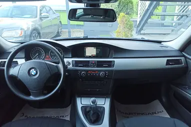 BMW 318d Touring Toledoblau Metallic +Első Tulajdonostól +Friss Műszaki +3X-s GARANCIA !!