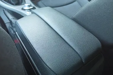 BMW 318d Touring Toledoblau Metallic +Első Tulajdonostól +Friss Műszaki +3X-s GARANCIA !!