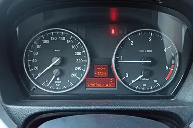 BMW 318d Touring Toledoblau Metallic +Első Tulajdonostól +Friss Műszaki +3X-s GARANCIA !!