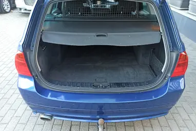 BMW 318d Touring Toledoblau Metallic +Első Tulajdonostól +Friss Műszaki +3X-s GARANCIA !!