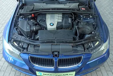 BMW 318d Touring Toledoblau Metallic +Első Tulajdonostól +Friss Műszaki +3X-s GARANCIA !!