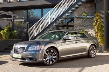 LANCIA THEMA 3.0 CRD Executive (Automata) Quicksilver Grey+ Újszerű+ Mo.-i 1. tulaj+ Szervizelt+ Full Extra+ 3X-s GARANCIA !!