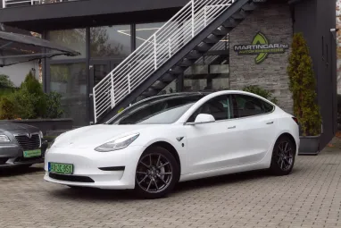 TESLA MODEL 3 Standard Range Plus Aut Pearl White +Gyári GARANCIA +Vonóhorog +2db Gyári Töltő !!