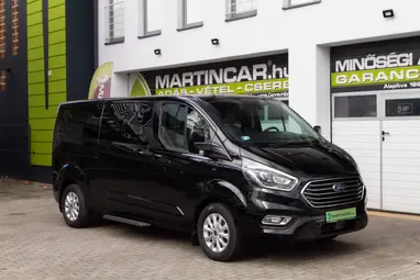FORD TRANSIT Tourneo Custom 2.0 TDCi 320 L1H1 Titanium (Automata) (9 személyes ) Shadow Black +Eredeti Mo.+1. tulaj +Keveset futott +3X-s GARANCIA !!