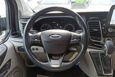 FORD TRANSIT Tourneo Custom 2.0 TDCi 320 L1H1 Titanium (Automata) (9 személyes ) Shadow Black +Eredeti Mo.+1. tulaj +Keveset futott +3X-s GARANCIA !!
