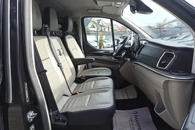 FORD TRANSIT Tourneo Custom 2.0 TDCi 320 L1H1 Titanium (Automata) (9 személyes ) Shadow Black +Eredeti Mo.+1. tulaj +Keveset futott +3X-s GARANCIA !!